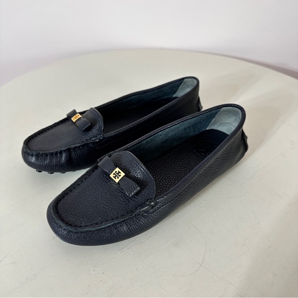 Tory Burch Shoes - ⬇️PRICE DROP⬇️Tory Burch "Ludlow" Navy Leather Driving Loafers